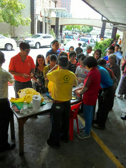 SOA team selling Kg Sekam fish