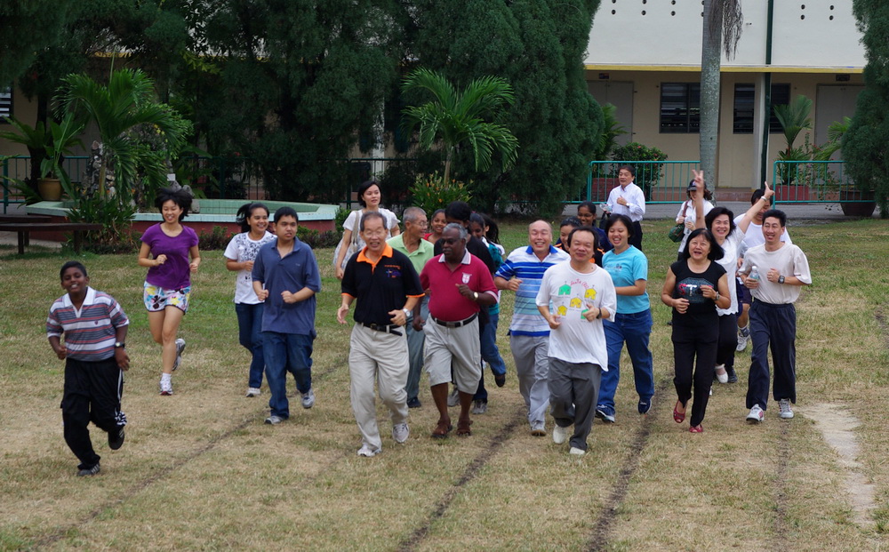Fr Liew starting the telematch with a little jog