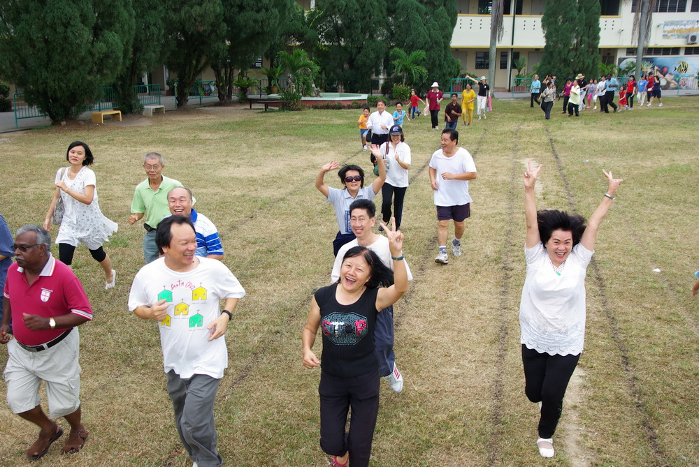 Fr Liew leads SMC parishioners in jogging