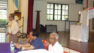 Padre Pio group presentation in Cantonese by a group representative