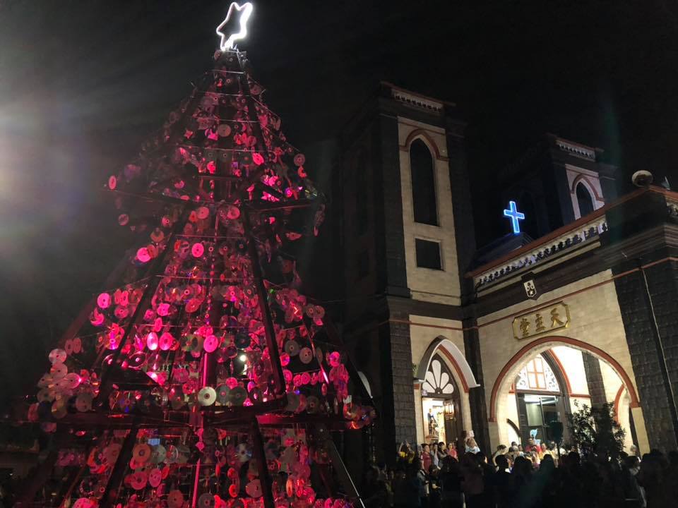 Volunteers decorating the church for Christmas