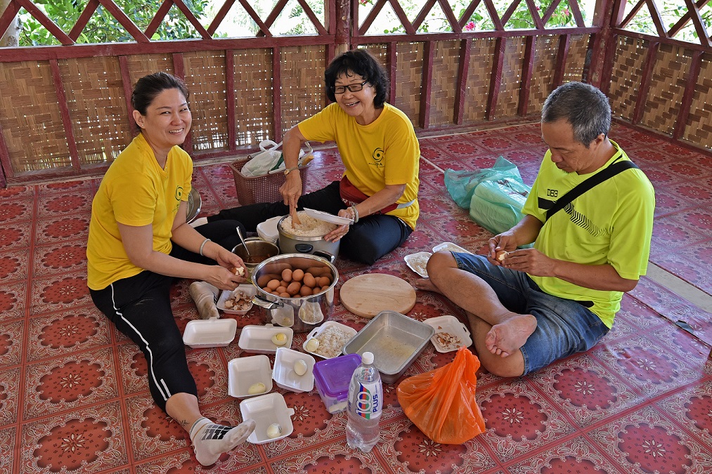 Preparing lunch for all in medical camp at Gerik
