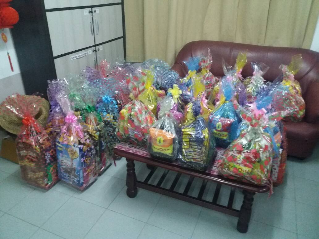 SOA sponsored hampers for Kg Batu Berangkai Harvest Festival