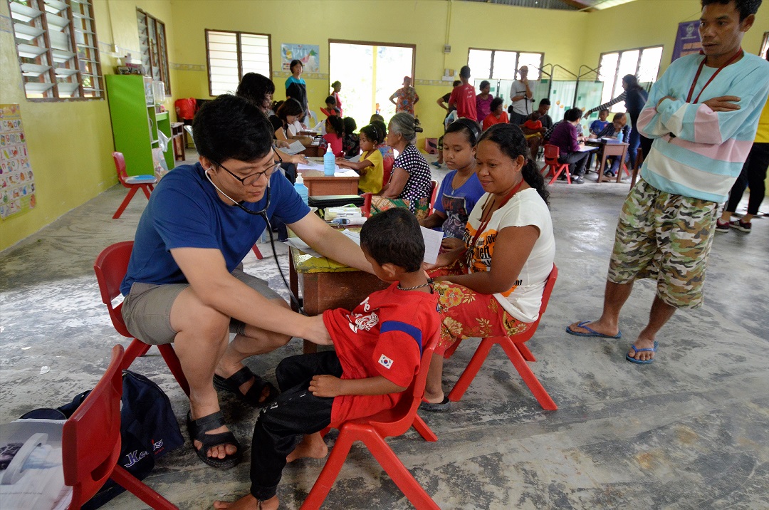 Med camp at Kg Sinju