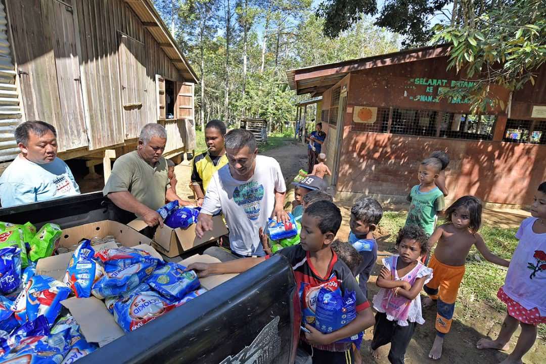 Pos Kemar Medical Camp and delivery of milk powder
